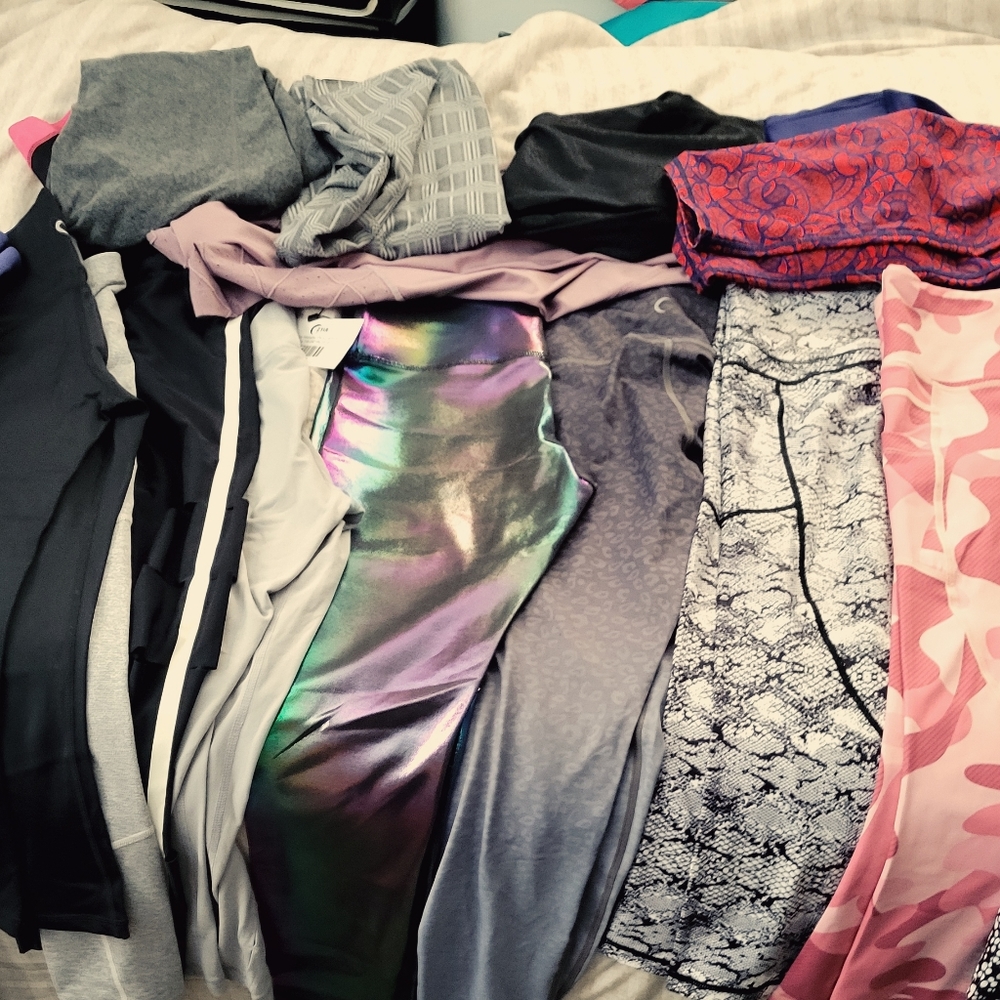 4 pairs of leggings